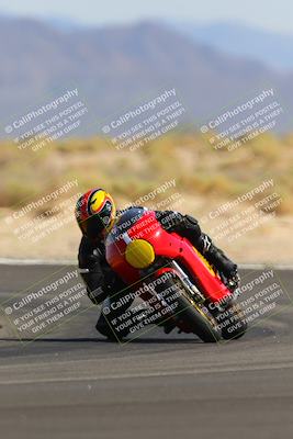 media/Oct-08-2022-SoCal Trackdays (Sat) [[1fc3beec89]]/Turn 16 (125pm)/